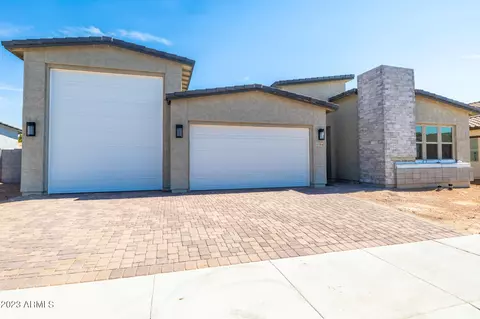 7543 W Gelding Dr, Peoria, AZ 85381