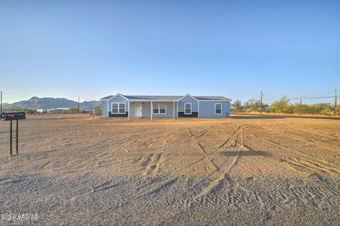833 W Tepee St, Apache Junction, AZ 85120 photo 1