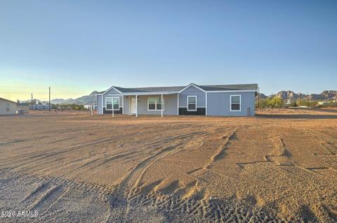 833 W Tepee St, Apache Junction, AZ 85120 photo 2