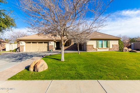 576 E Beauchamp Dr, Gilbert, AZ 85297 photo 1