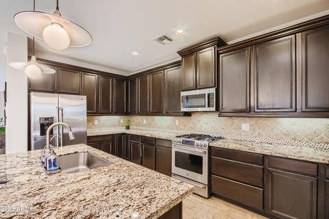 2212 E Galileo Dr, Gilbert, AZ 85298 photo 3
