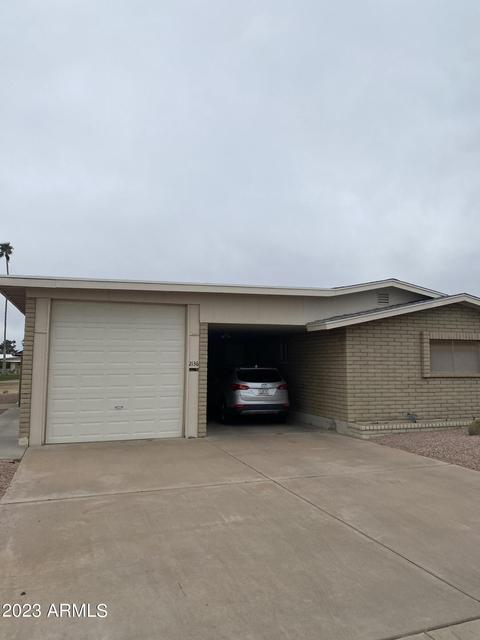 2136 N Middlecoff Dr, Mesa, AZ 85215 photo 2