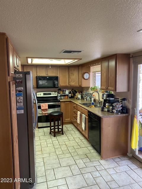 2136 N Middlecoff Dr, Mesa, AZ 85215 photo 5