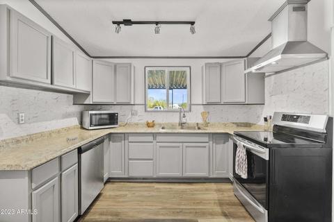 1138 S Cortez Rd, Apache Junction, AZ 85119 photo 2