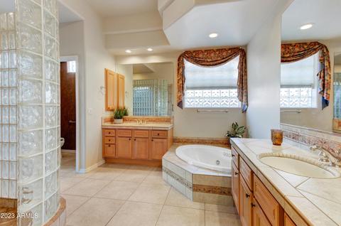 2722 E Gelding Dr, Phoenix, AZ 85032 photo 11