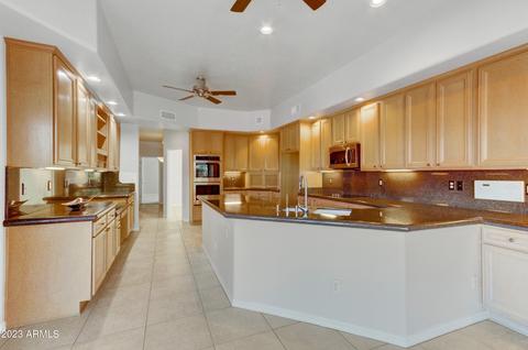 2722 E Gelding Dr, Phoenix, AZ 85032 photo 6