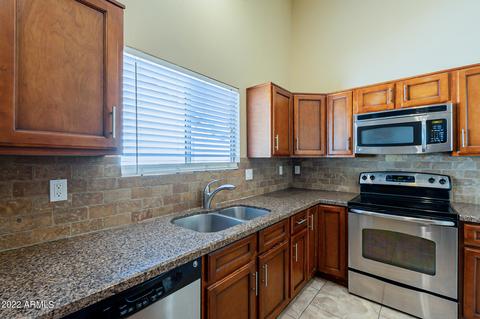 534 E Wescott Dr, Phoenix, AZ 85024 photo 3