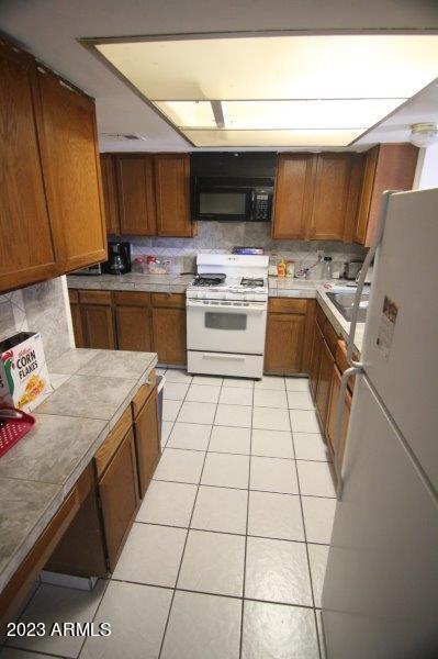 216 E Carol Ave, Phoenix, AZ 85020 photo 13