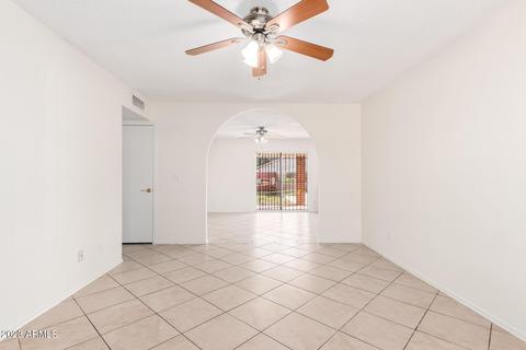 4527 E Vineyard Rd, Phoenix, AZ 85042 photo 8