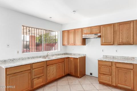4527 E Vineyard Rd, Phoenix, AZ 85042 photo 17
