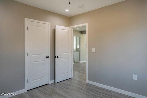 386 E Weldon Ave, Phoenix, AZ 85012 photo 10