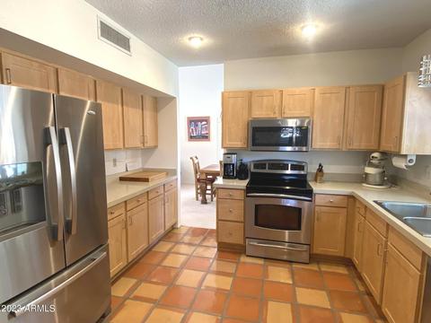 3642 E Summerhaven Dr, Phoenix, AZ 85044 photo 12