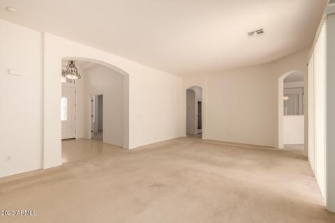 147 E Frances Ln, Gilbert, AZ 85295 photo 4