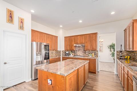 944 E Lodgepole Dr, Gilbert, AZ 85298 photo 2