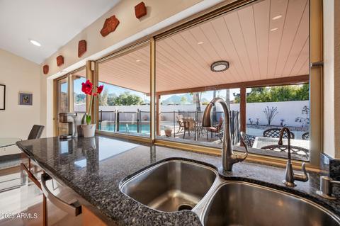 3133 E Calaveros Dr, Phoenix, AZ 85028 photo 10