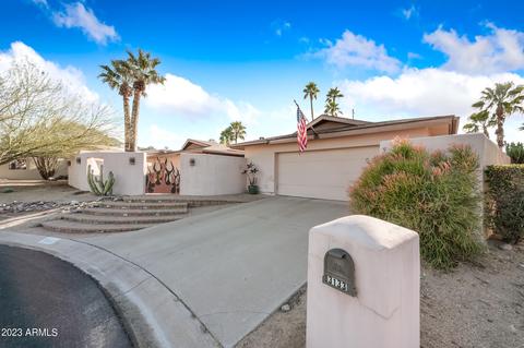 3133 E Calaveros Dr, Phoenix, AZ 85028 photo 1