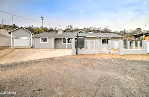 1106 E Lyndsay Dr, Globe, AZ 85501