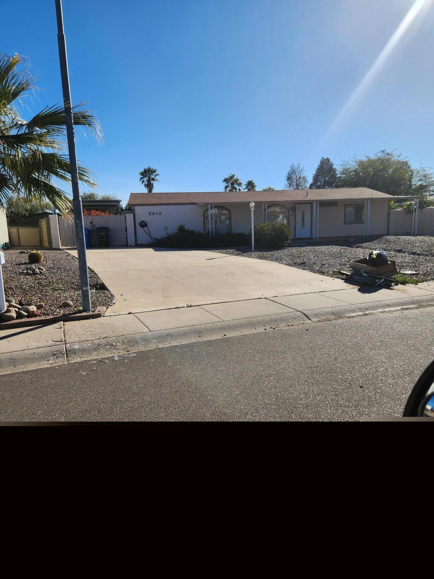 2913 E Oraibi Dr N, Phoenix, AZ 85050 photo 1