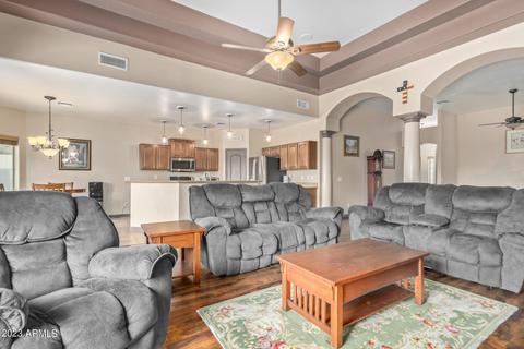 910 S Phelps Dr, Apache Junction, AZ 85120 photo 4