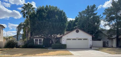 1313 E Taro Ln, Phoenix, AZ 85024