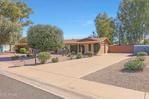 74 E Canterbury Ct, Phoenix, AZ 85022 photo 4