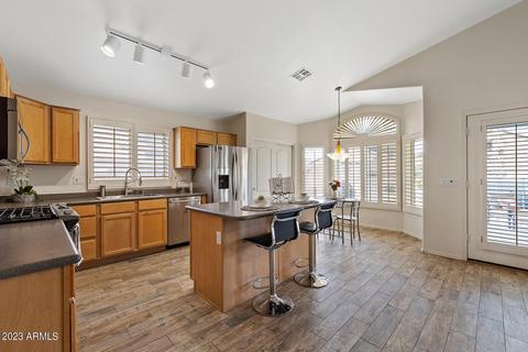 18656 N 20th Way, Phoenix, AZ 85024 photo 3