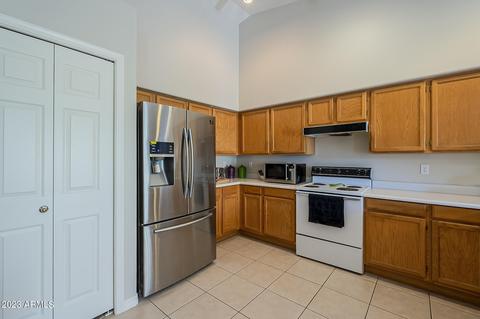 806 W Iris Dr, Gilbert, AZ 85233 photo 7