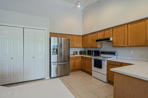 806 W Iris Dr, Gilbert, AZ 85233 photo 11