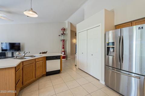 806 W Iris Dr, Gilbert, AZ 85233 photo 10