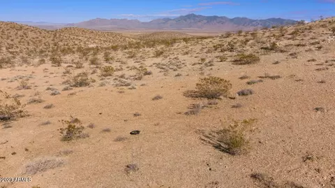12480 N Joseph Rd #9, Dolan Springs, AZ 86441