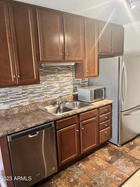 5525 E Thomas Rd #H5, Phoenix, AZ 85018 photo 5