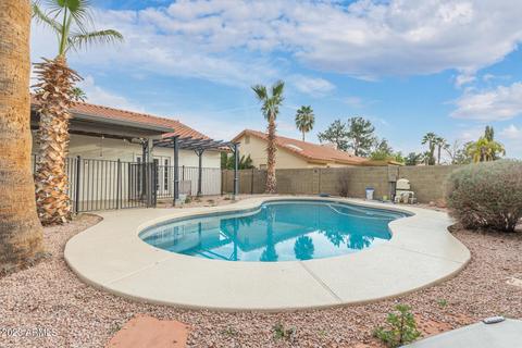 102 S Riata Dr, Gilbert, AZ 85296 photo 1