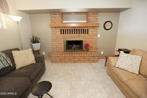 1017 Echo Ln, Phoenix, AZ 85020 photo 9