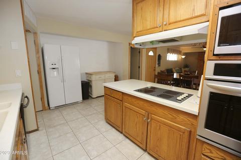 1017 Echo Ln, Phoenix, AZ 85020 photo 7