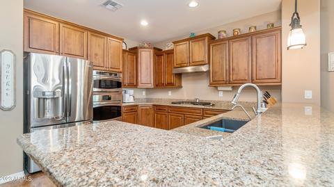5747 S Parkcrest St, Gilbert, AZ 85298 photo 3