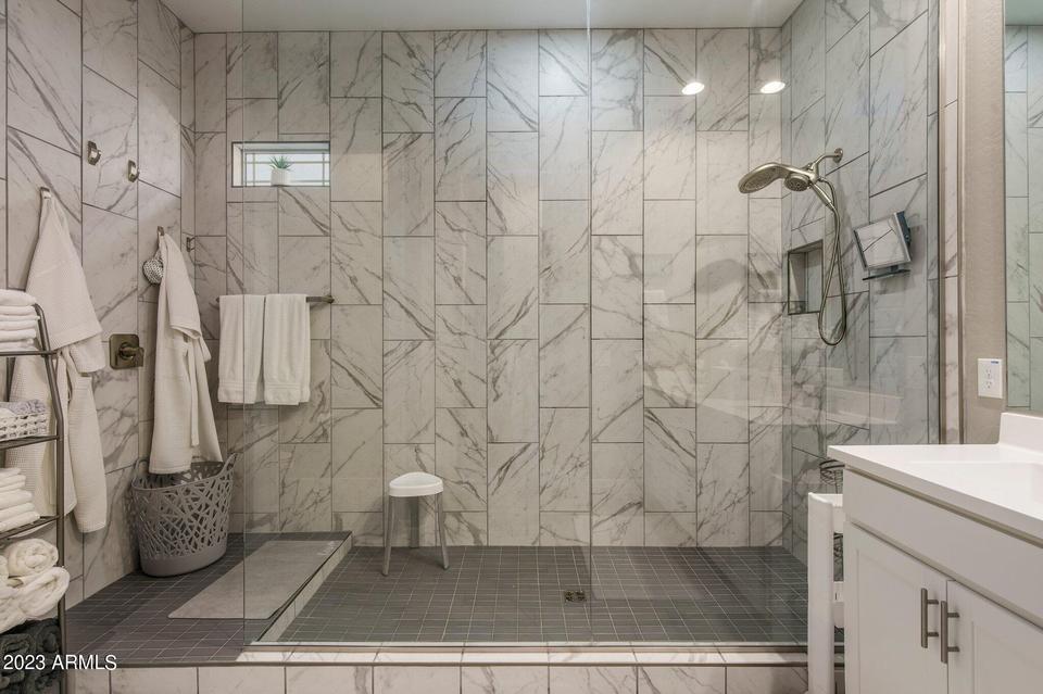  18210 W Hope Dr, Goodyear, AZ 85338 photo 7