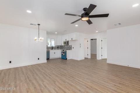 2818 Earll Dr, Phoenix, AZ 85016 photo 9