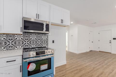 2818 Earll Dr, Phoenix, AZ 85016 photo 12