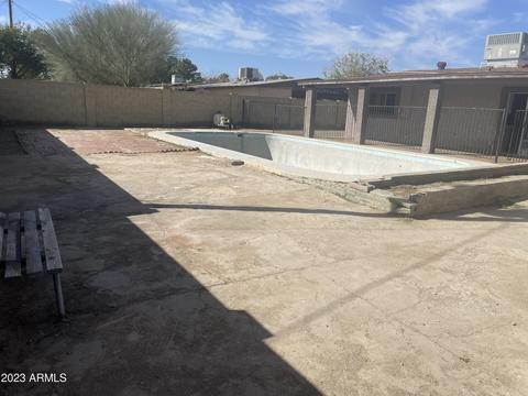 7741 W Mitchell Dr, Phoenix, AZ 85033 photo 18