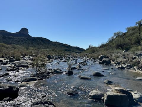 22400 E Tara Springs Rd, Black Canyon City, AZ 85324