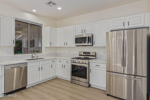 1060 S Hazel Ct, Gilbert, AZ 85296 photo 18