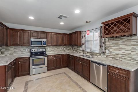 16805 S 28th Pl, Phoenix, AZ 85048
