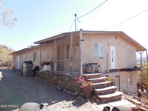 33561 S Boyds Way, Black Canyon City, AZ 85324