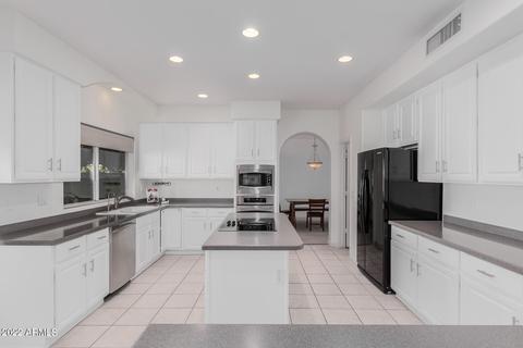 3302 E Desert Flower Ln, Phoenix, AZ 85044 photo 9