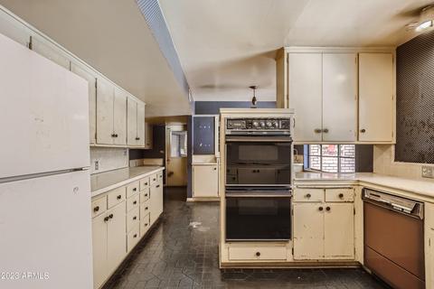 521 E State Ave, Phoenix, AZ 85020 photo 3