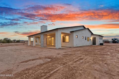 1297 W Lucky Ln, Queen Creek, AZ 85144