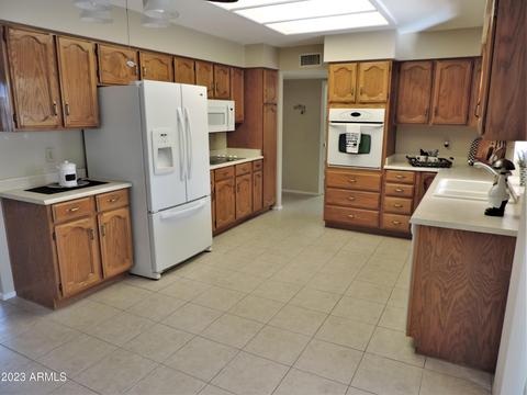 8229 E Kiowa Ave, Mesa, AZ 85209 photo 2