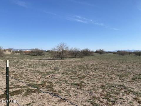 000 N Saddle Rd #25, Tonopah, AZ 85354