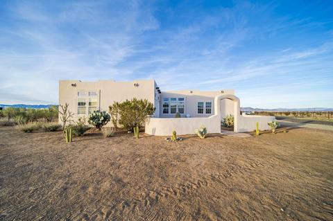 52730 W Williams Rd, Aguila, AZ 85320