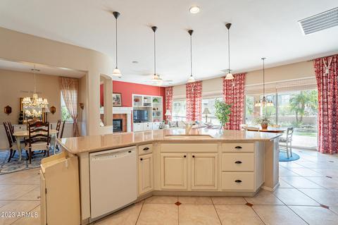4563 E Carob Dr, Gilbert, AZ 85298 photo 17